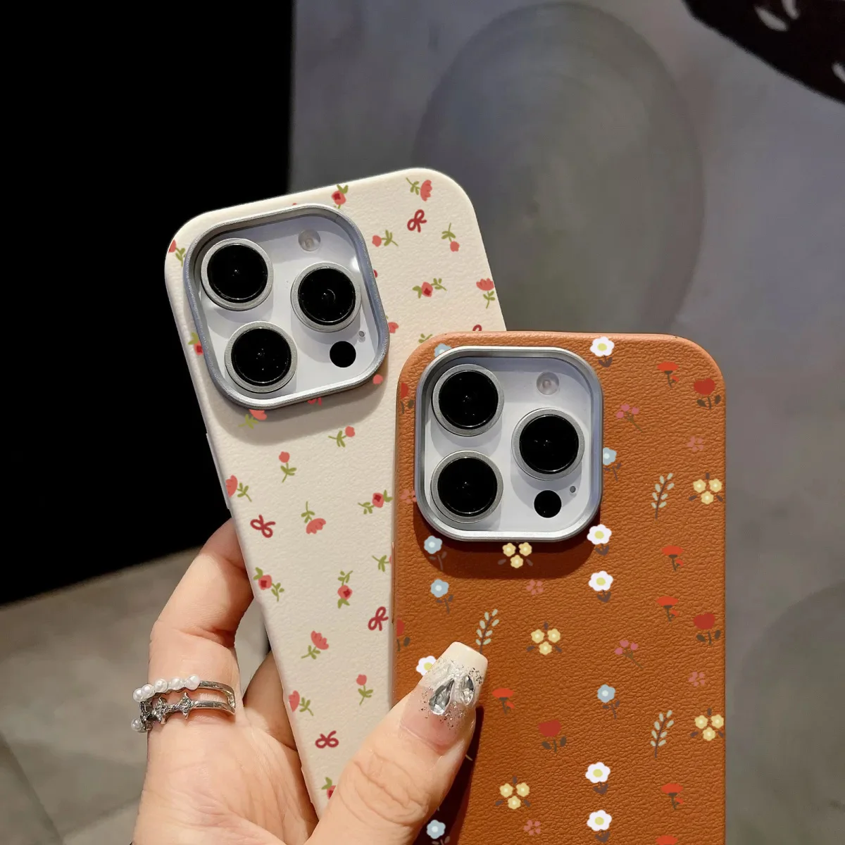 Floral Leather Pattern Retro F - đánh giá và giá Samsung Galaxy A55